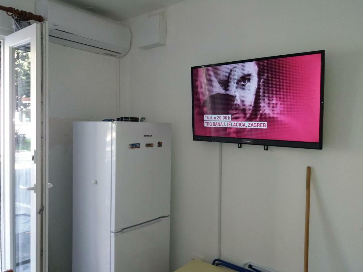 Apartment Fortuna Nečujam Eksteriør billede